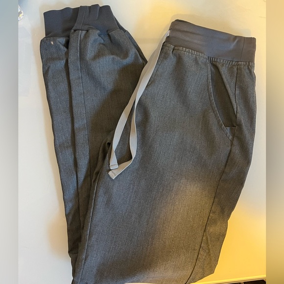 Heather Gray Jogger Pant Figs - Picture 2 of 4